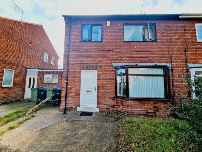 3 Bedroom Semi-Detached House To Rent In Passfield Square, Thornley, DH6