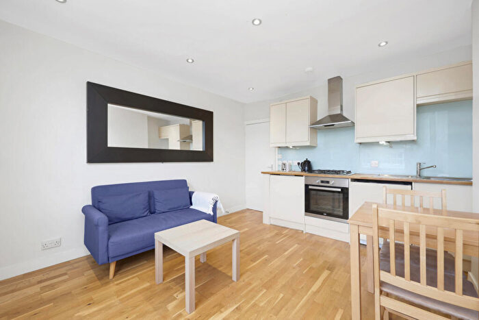 2 Bedroom Flat To Rent In Arthur Road, Upper Holloway, N7