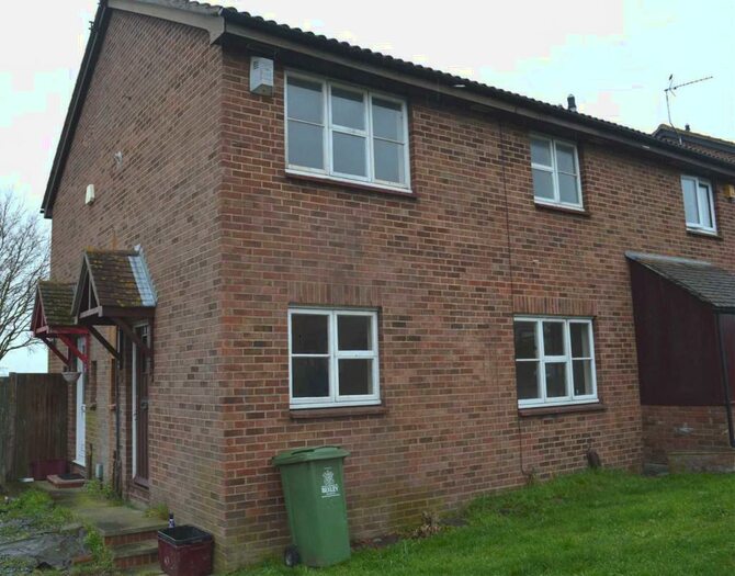 1 Bedroom House To Rent In Wyatt Road, Crayford, DA1