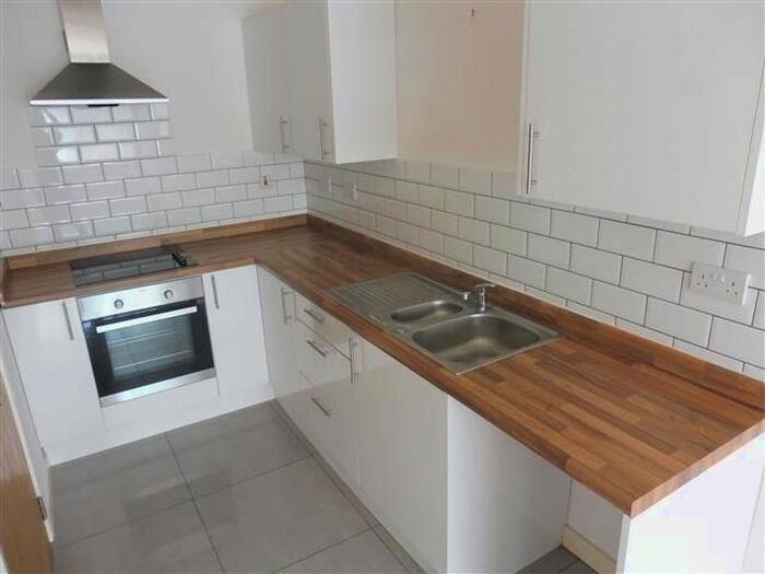 2 Bedroom Flat To Rent In Oxford Street, Kidderminster, DY10