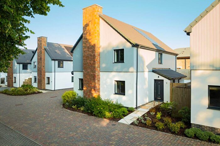 4 Bedroom Detached House For Sale In Penhaven Court, Parkham, EX39