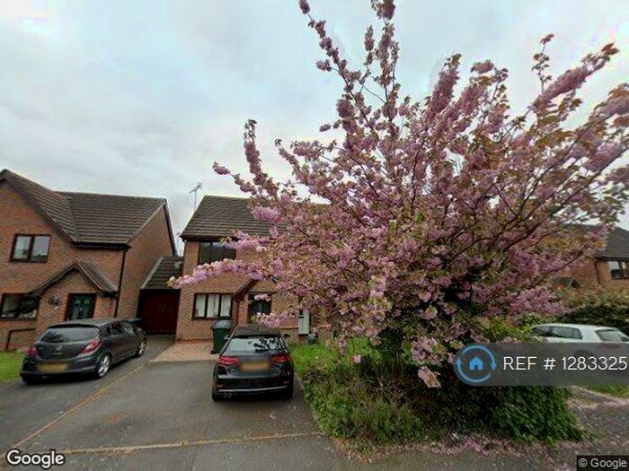 2 Bedroom Semi-Detached House To Rent In Lindale Close, Gamston, Nottingham, NG2