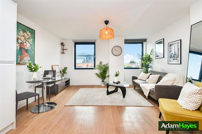 1 Bedroom Flat For Sale In High Road, North Finchley, N12