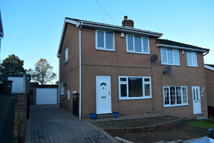 3 Bedroom Semi-Detached House To Rent In Edendale, Castleford, WF10