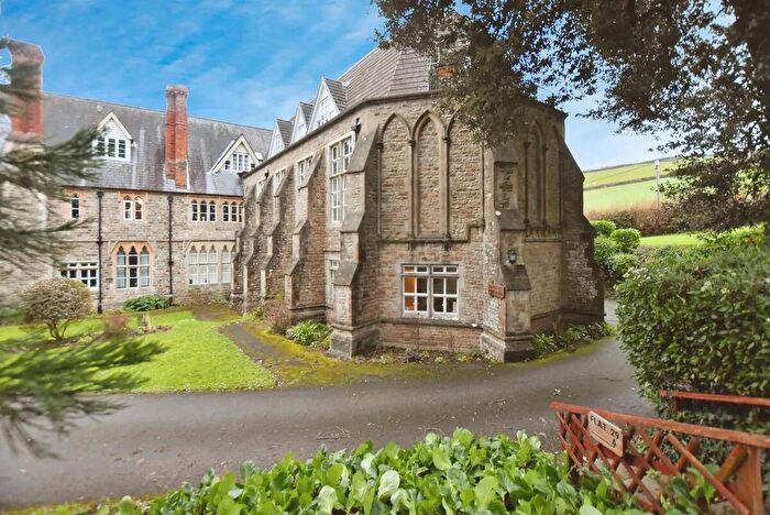 2 Bedroom Flat For Sale In Devon House Drive, Bovey Tracey, Devon., TQ13