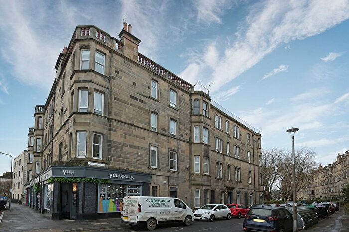 1 Bedroom Flat For Sale In Craighall Crescent, Edinburgh, EH6