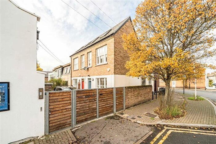 1 Bedroom Property For Sale In Dalberg Road, Brixton, SW2