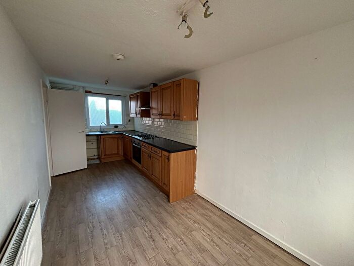 2 Bedroom Town House To Rent In Humphries Close, Goodwood Leicester, LE5