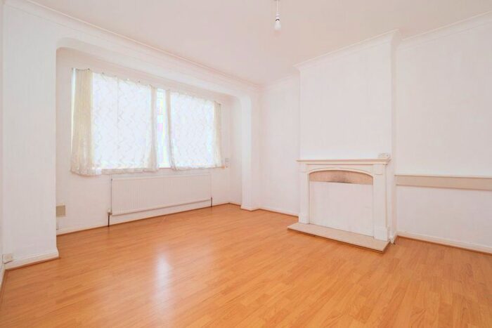 3 Bedroom Property To Rent In Hazelwood Avenue, Morden SM4