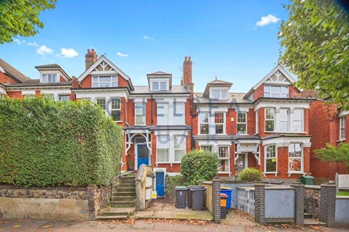 2 Bedroom Flat To Rent In Muswell Hill Road, London, N10