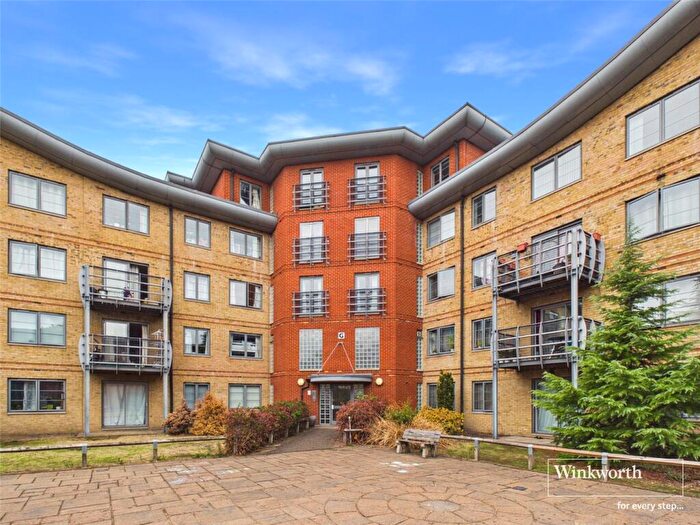 2 Bedroom Apartment To Rent In Jubilee Square, Reading, Berkshire, RG1