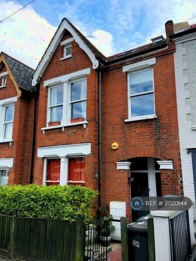 2 Bedroom Flat To Rent In Bovill Road, London, SE23