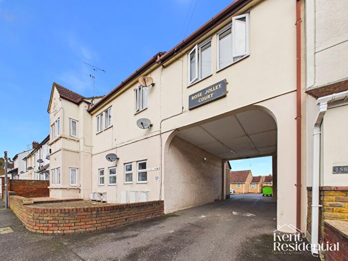 1 Bedroom Flat To Rent In Gillingham Road, Gillingham, ME7