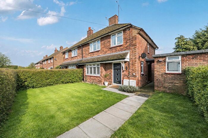 2 Bedroom Maisonette For Sale In Surly Hall Walk, Windsor, SL4