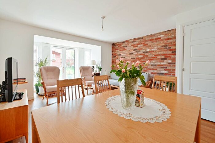 4 Bedroom Terraced House For Sale In Monarch Street, Hemel Hempstead, HP2