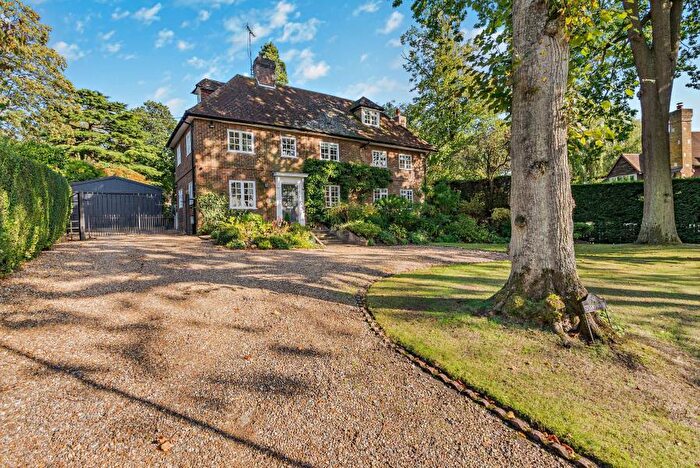 5 Bedroom Detached House To Rent In South View Road, Pinner, HA5