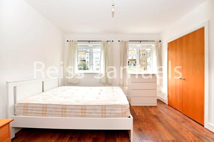 5 Bedroom Town House To Rent In Ferry Street, Isle Of Dogs, London, E14