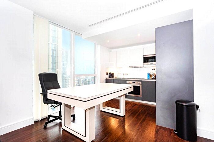 2 Bedroom Apartment To Rent In Maine Tower, Millharbour, Canary Wharf, E14