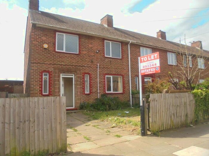 3 Bedroom Semi-Detached House To Rent In Crosby Road, Grimsby, DN33
