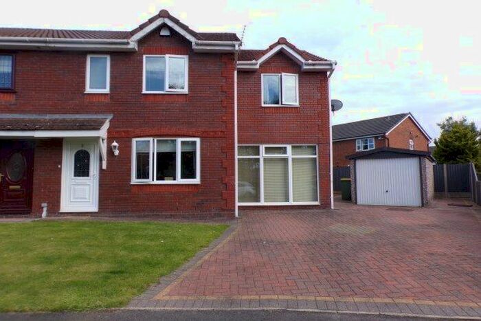 4 Bedroom Semi-Detached House To Rent In Fulwood, Preston, PR2