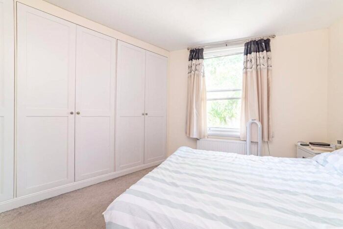2 Bedroom Flat To Rent In Goldhurst Terrace, South Hampstead, London, NW6
