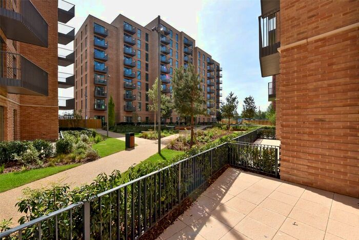 1 Bedroom Flat To Rent In Darjeeling House, Memorial Avenue, Slough, SL1