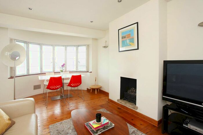 1 Bedroom Flat To Rent In Beaufort Park, Hampstead Garden Suburb, London, NW11