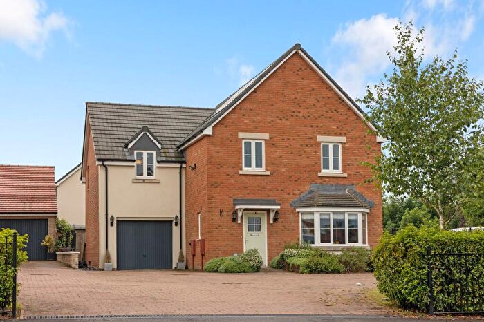 5 Bedroom Detached House For Sale In Warren View, Churchill, BS25