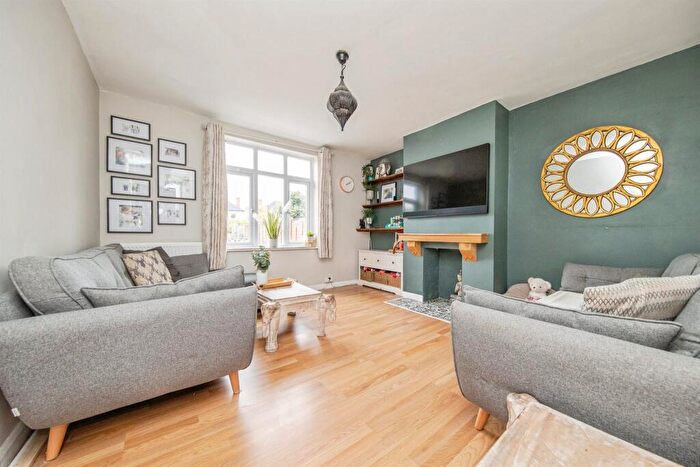 3 Bedroom Semi-Detached House For Sale In Whitton Church Lane, Ipswich, IP1