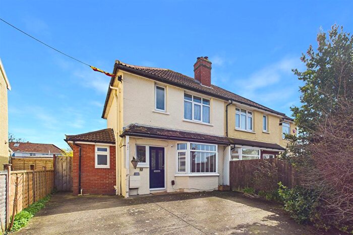 3 Bedroom Semi Detached House For Sale In Kenn Road, Clevedon, BS21