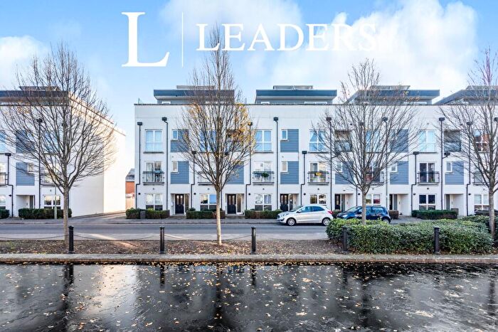 1 Bedroom Flat To Rent In Canalside, Redhill, RH1