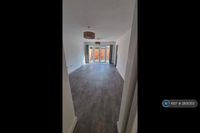 2 Bedroom Flat To Rent In Milford, Godalming, GU8