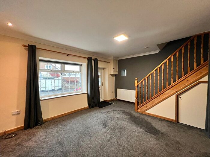 2 Bedroom Town House To Rent In Chapel Yard, Fairburn, WF11