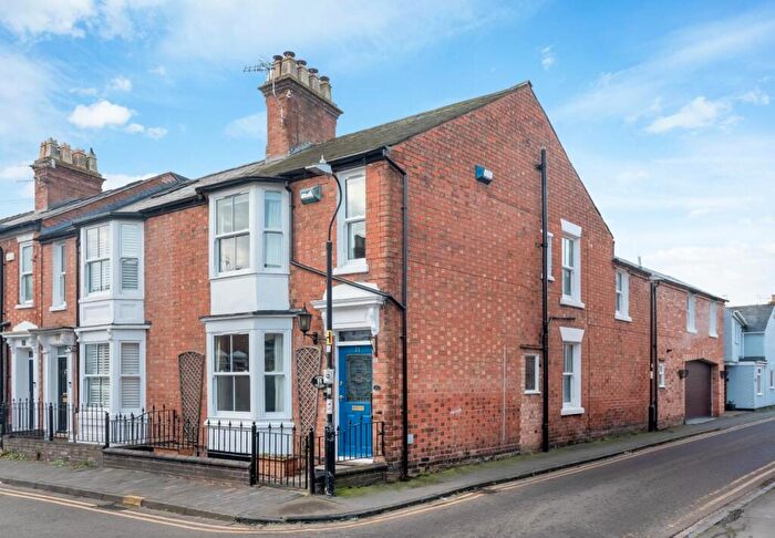 4 Bedroom End Of Terrace House For Sale In West Street, Stratford-upon-Avon, CV37