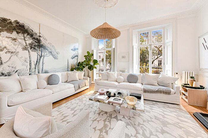 5 Bedroom Terraced House To Rent In Wellington Square, London, SW3