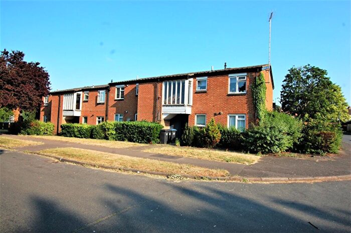 1 Bedroom Apartment To Rent In Drovers Way, Hatfield, AL10
