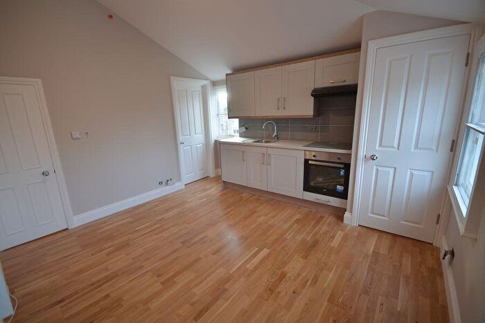 1 Bedroom Flat To Rent In Clarence Road, Windsor, SL4