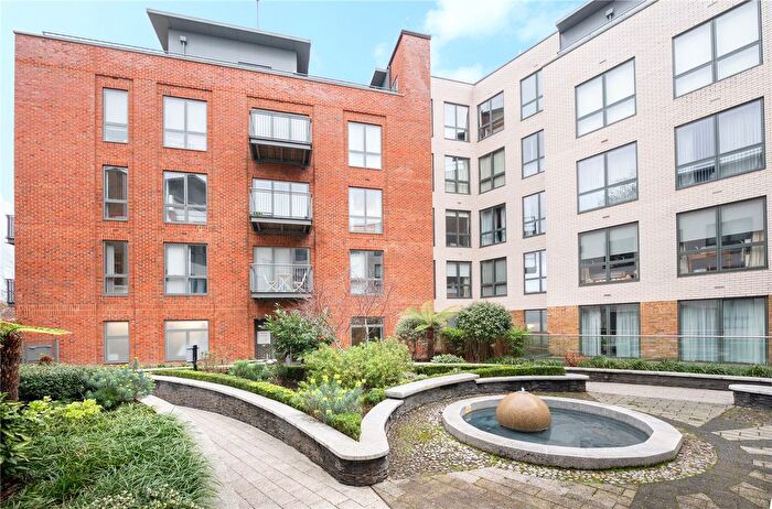 1 Bedroom Flat For Sale In Brewery Lane, Twickenham, TW1