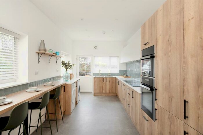 7 Bedroom House To Rent In Gloucester Road, Horfield, Bristol, BS7