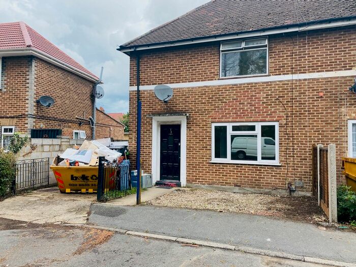 4 Bedroom Semi Detached House To Rent In Hermon Grove, Hayes, UB3