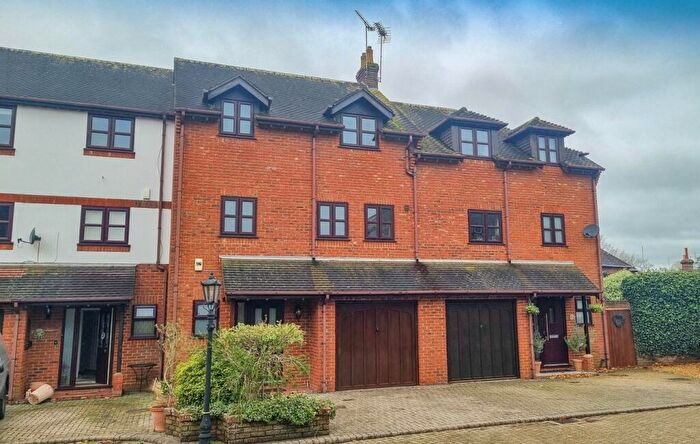 3 Bedroom Terraced House To Rent In Coppercourt Leaze, Wimborne, BH21