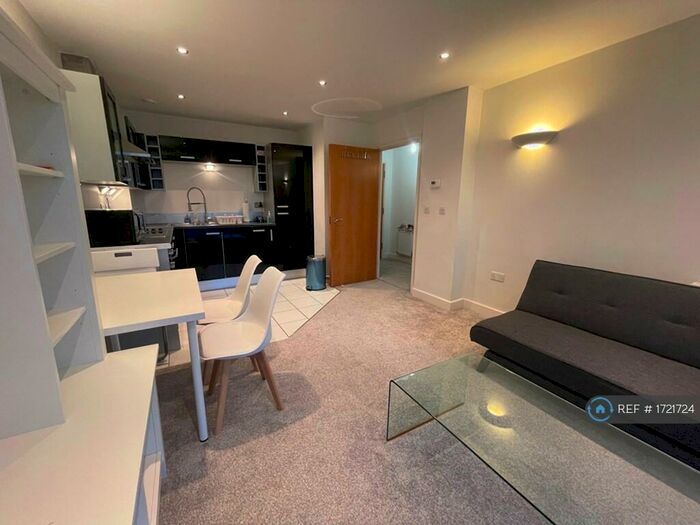 1 Bedroom Flat To Rent In Western Gateway, London, E16