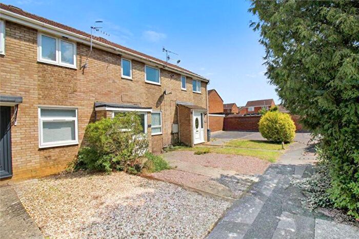 2 Bedroom Terraced House For Sale In Mellow Ground, Swindon, SN25