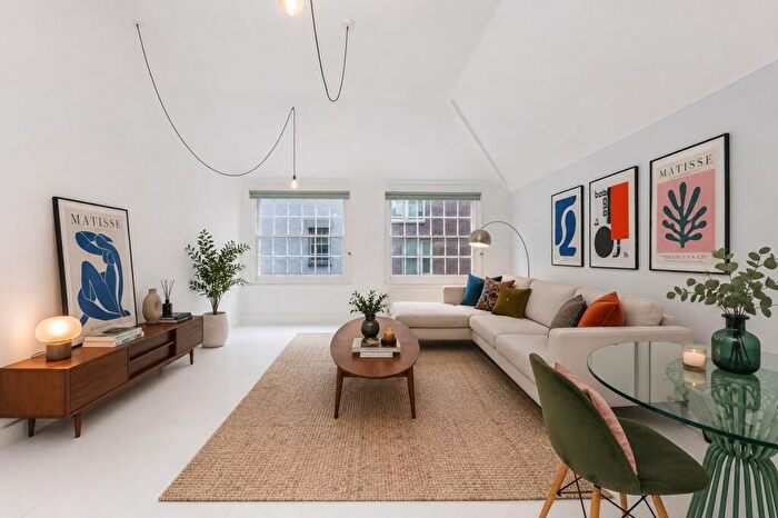 3 Bedroom Apartment To Rent In Redchurch Street, Shoreditch, London, E2
