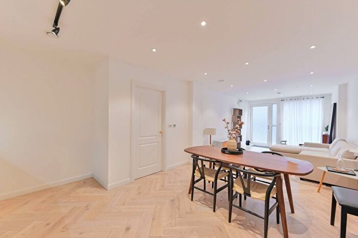 1 Bedroom Flat To Rent In A Ravensbury Terrace, Earlsfield, Wimbledon, SW18