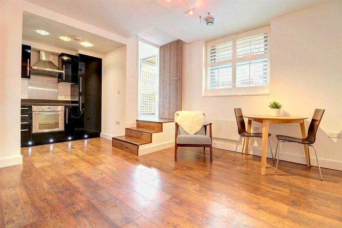 2 Bedroom Flat To Rent In Dalston Hat, Boleyn Road, Dalston, London, N16