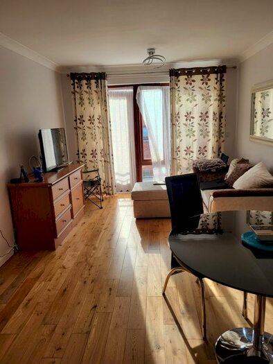 2 Bedroom Flat To Rent In Atlas Crescent, Edgware, HA8