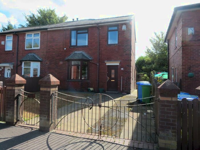 3 Bedroom Semi-Detached House To Rent In Neston Road, Kingsway, OL16
