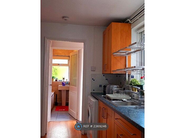 4 Bedroom Terraced House To Rent In Park Road, London, N8