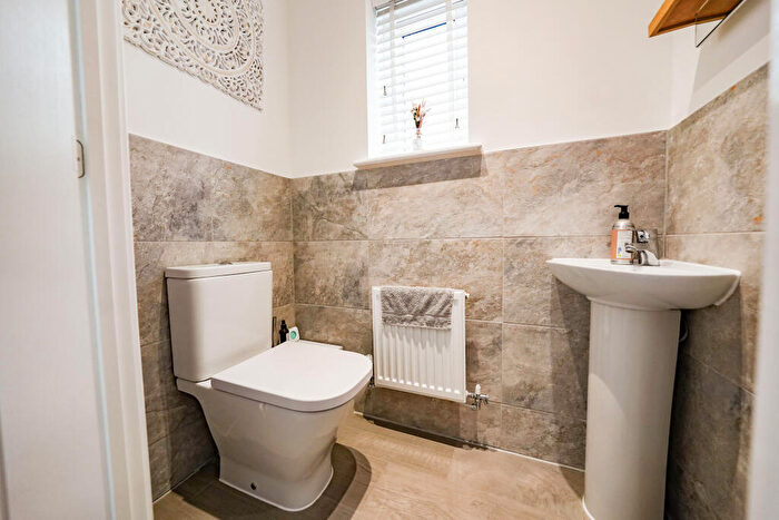 2 Bedroom End Of Terrace House To Rent In Mancetter Close, Kirby Muxloe, Leicester, Leicestershire, LE9
